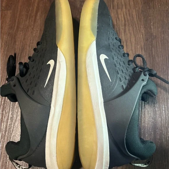 Nike Black Nyjah SB Men's Shoes - Picture 4 of 7